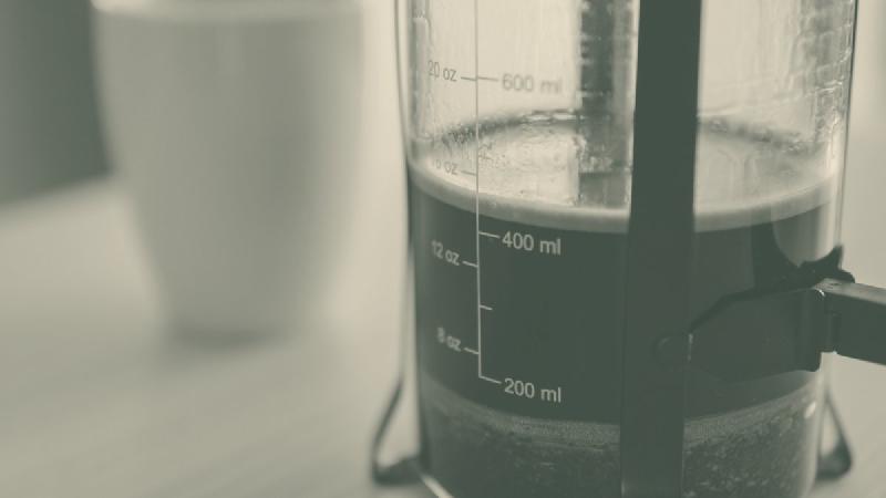 French Press richtig: Warum Pressen der häufigste Fehler ist