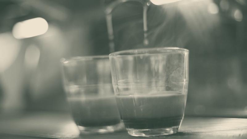 Espresso läuft zu schnell durch – Gushing erkennen und beheben
